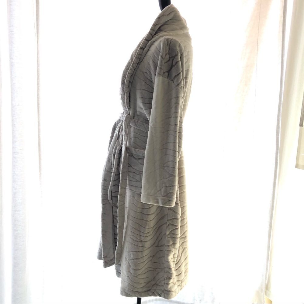 Anne Klein Bathrobe - Picture 7 of 7